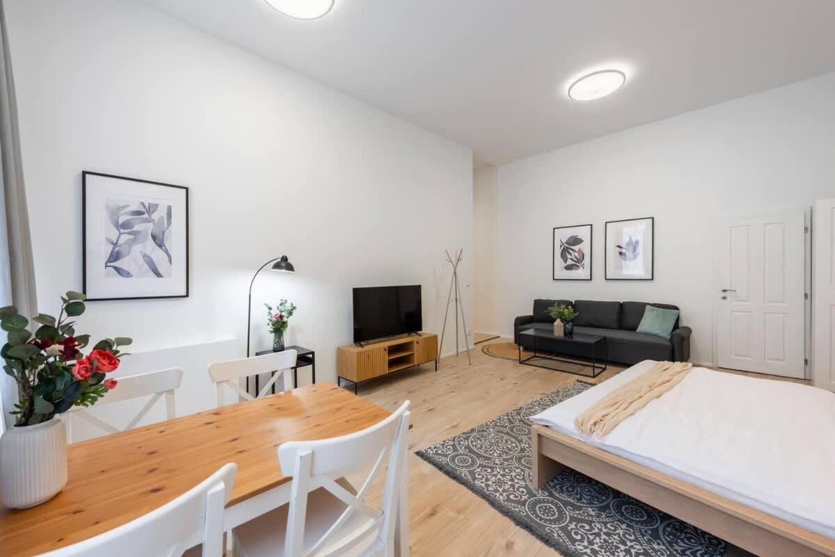 Elegant Spacious Old Town Prague
